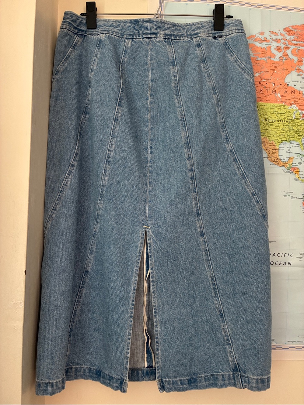 New $225 Levi's Blue Tab seamed skirt size M, never worn, only washed! Stunning! - Picture 4 of 11